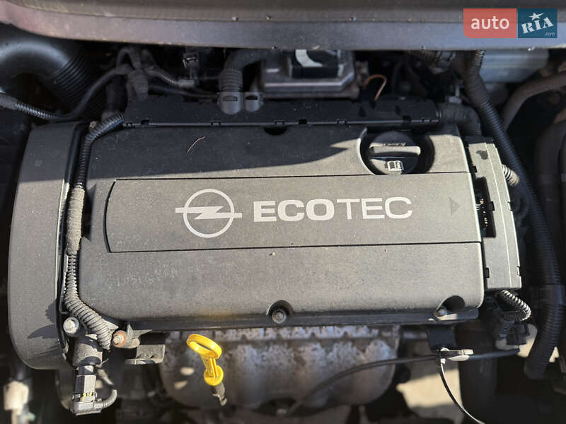 Минивэн Opel Zafira 2009 в Борисполе