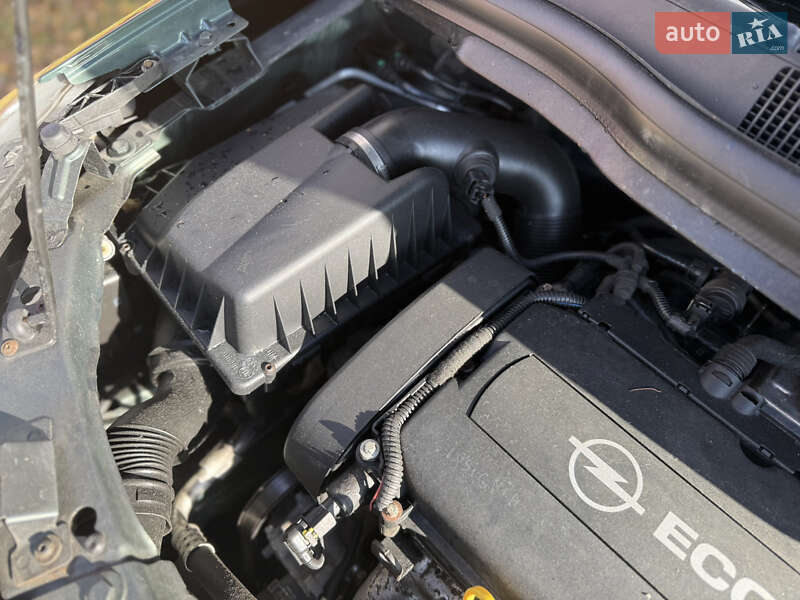 Минивэн Opel Zafira 2009 в Борисполе