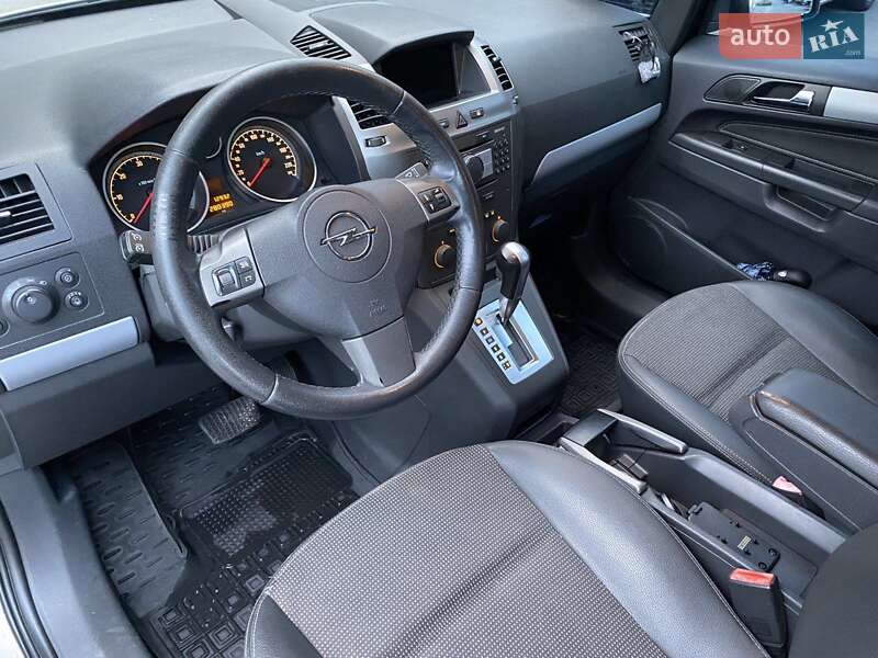 Минивэн Opel Zafira 2007 в Виннице