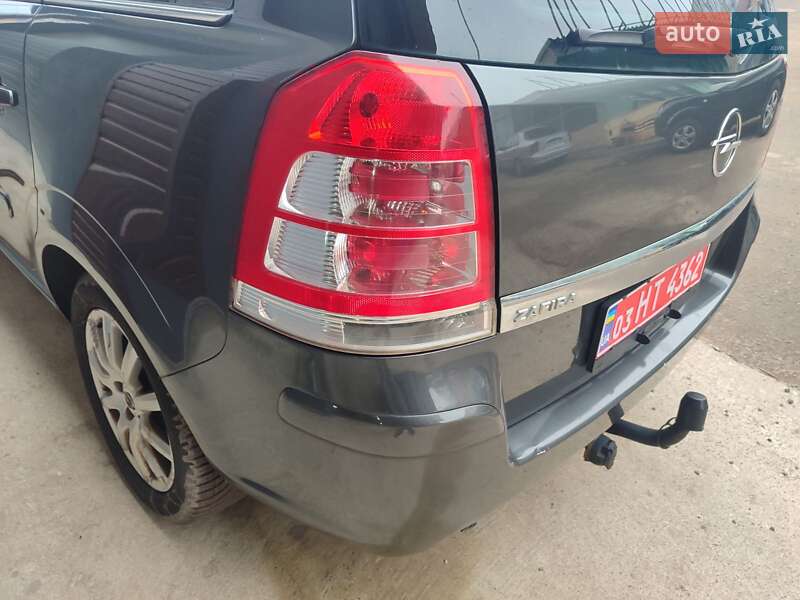Минивэн Opel Zafira 2010 в Белой Церкви