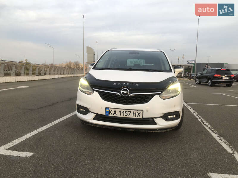 Минивэн Opel Zafira 2017 в Киеве
