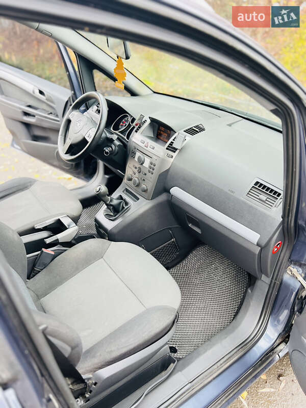 Минивэн Opel Zafira 2006 в Луцке фото 14 Минивэн Opel Zafira 2006 в Луцке