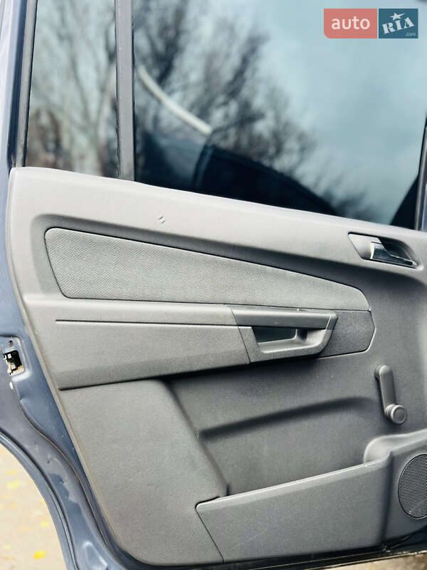 Минивэн Opel Zafira 2006 в Луцке фото 18 Минивэн Opel Zafira 2006 в Луцке