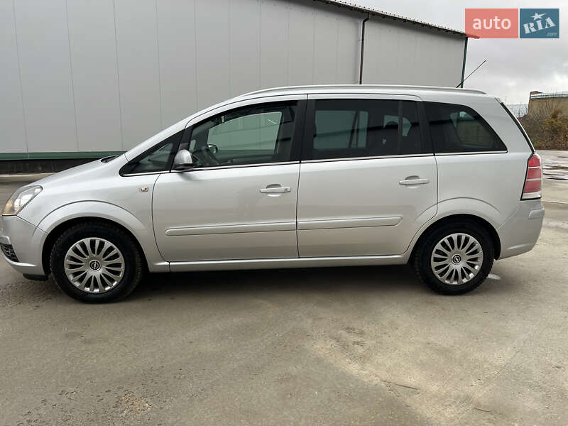 Минивэн Opel Zafira 2007 в Виннице