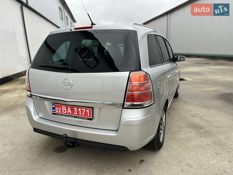 Минивэн Opel Zafira 2007 в Виннице