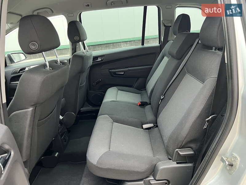 Минивэн Opel Zafira 2007 в Виннице