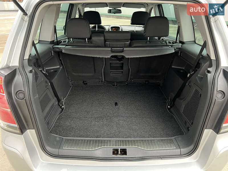 Минивэн Opel Zafira 2007 в Виннице