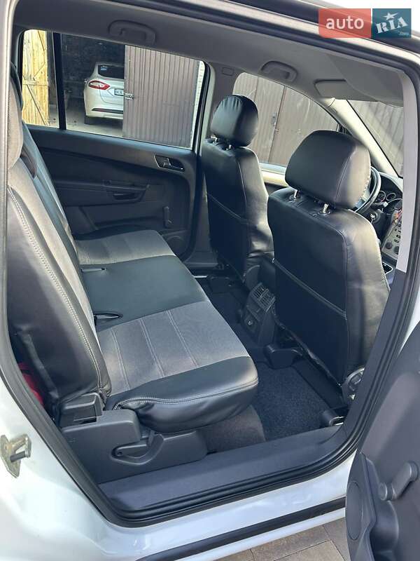 Минивэн Opel Zafira 2008 в Гостомеле