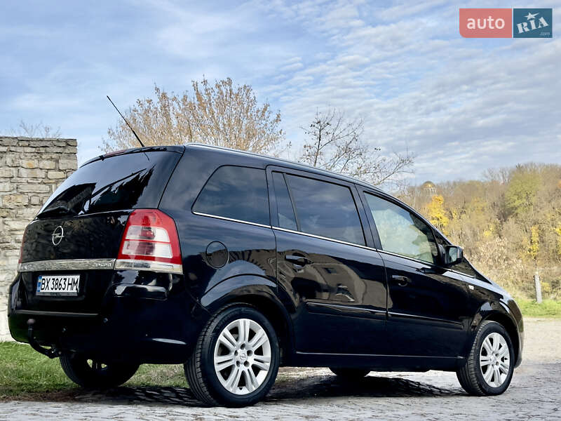Минивэн Opel Zafira 2009 в Каменец-Подольском