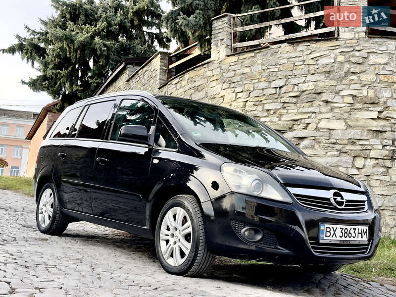 Минивэн Opel Zafira 2009 в Каменец-Подольском