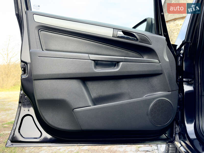 Минивэн Opel Zafira 2009 в Каменец-Подольском