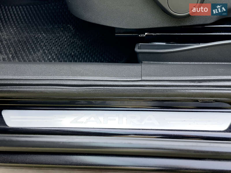 Минивэн Opel Zafira 2009 в Каменец-Подольском