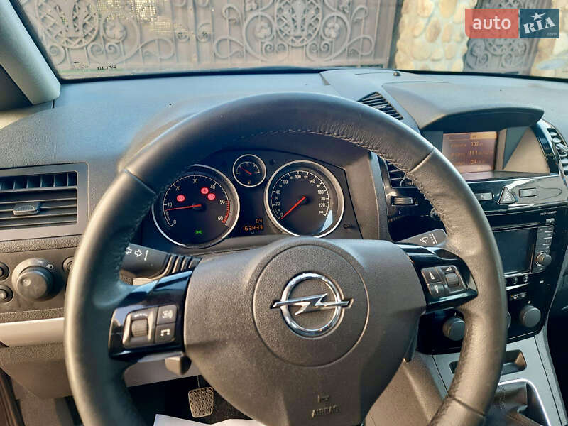 Минивэн Opel Zafira 2014 в Калуше