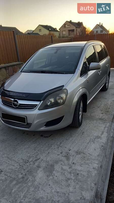 Минивэн Opel Zafira 2010 в Тернополе фото 13 Минивэн Opel Zafira 2010 в Тернополе