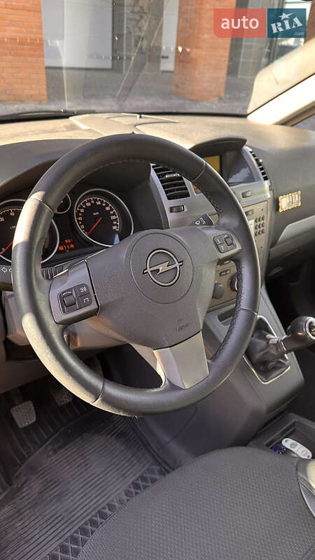 Минивэн Opel Zafira 2007 в Белой Церкви