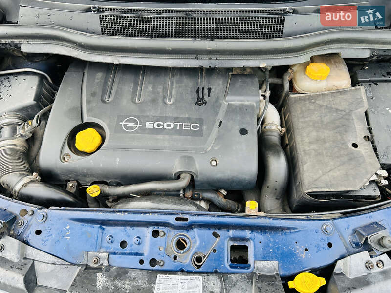 Мінівен Opel Zafira 2010 в Теребовлі