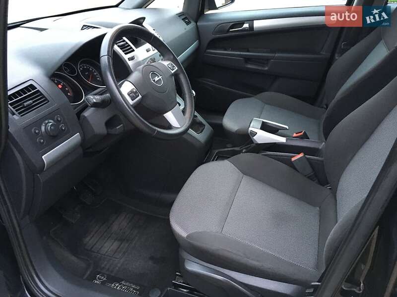 Минивэн Opel Zafira 2009 в Харькове