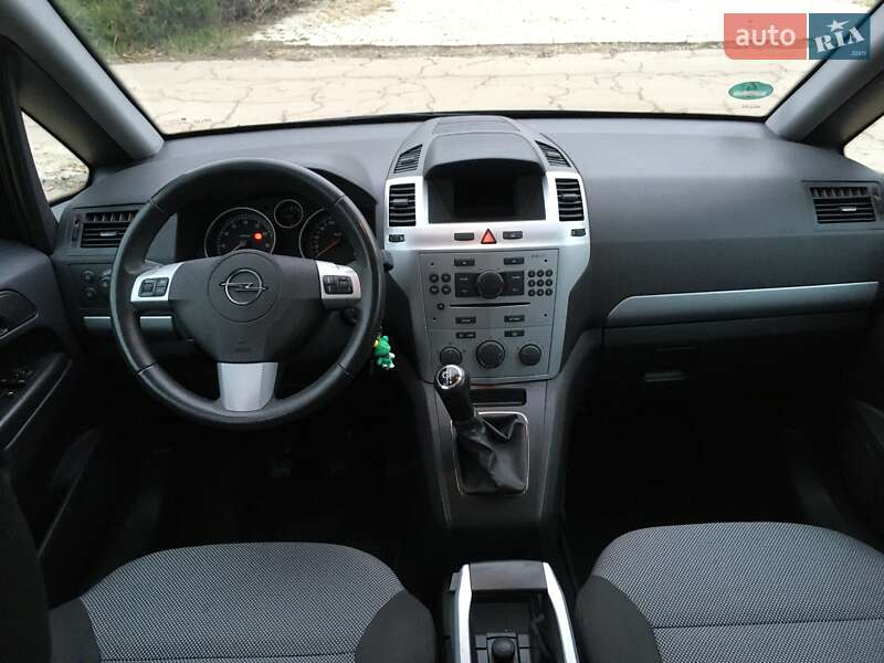 Минивэн Opel Zafira 2009 в Харькове