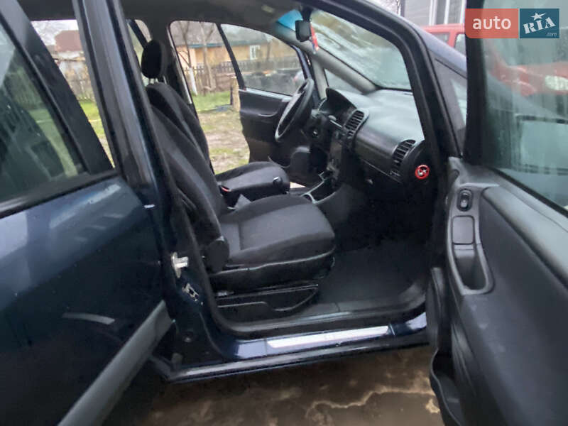 Минивэн Opel Zafira 2002 в Ковеле