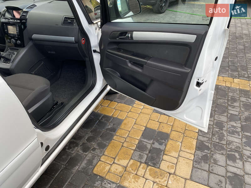 Минивэн Opel Zafira 2013 в Любомле фото 38 Минивэн Opel Zafira 2013 в Любомле