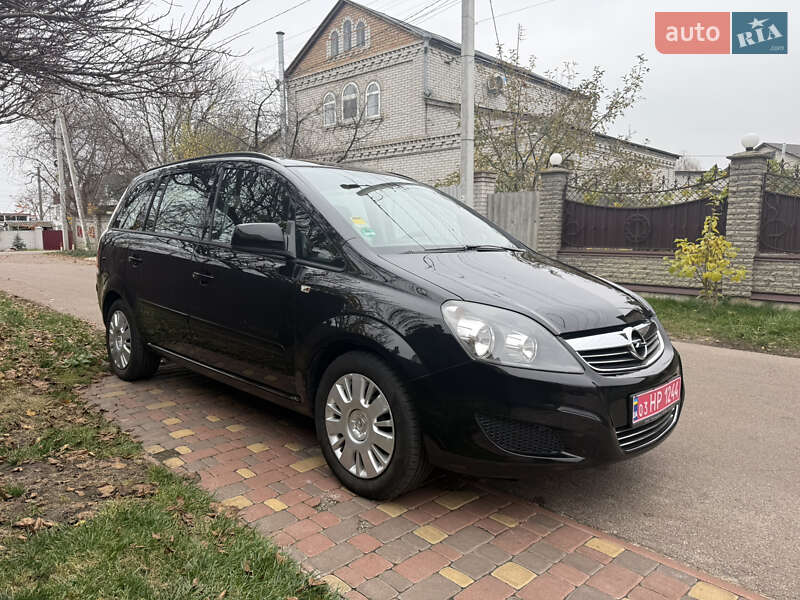 Минивэн Opel Zafira 2010 в Борисполе