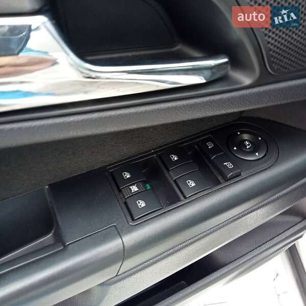 Минивэн Opel Zafira 2012 в Ровно