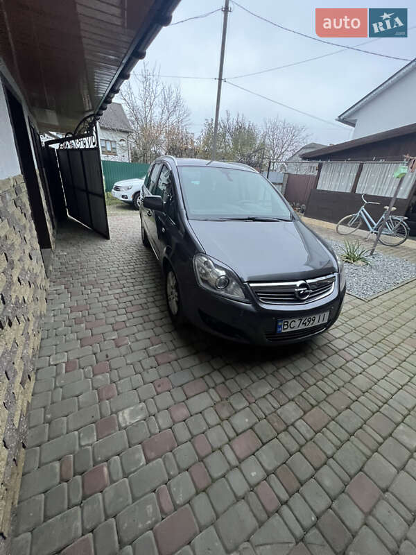 Минивэн Opel Zafira 2011 в Львове