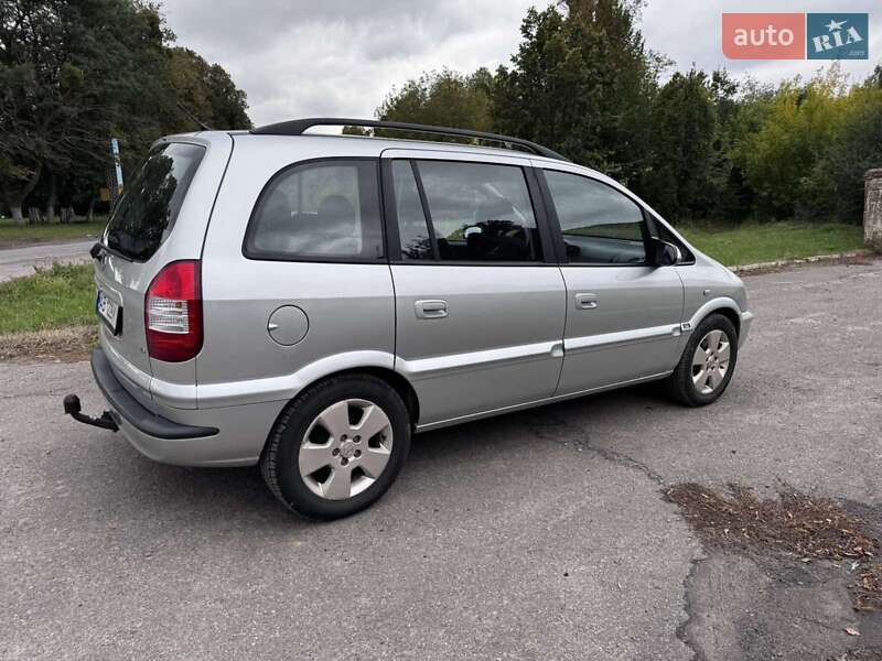 Минивэн Opel Zafira 2004 в Жмеринке
