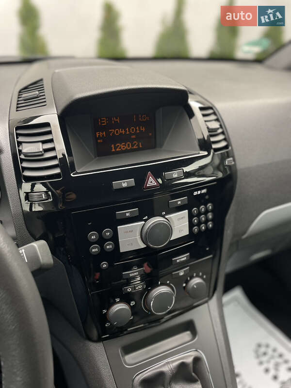 Мінівен Opel Zafira 2011 в Дрогобичі