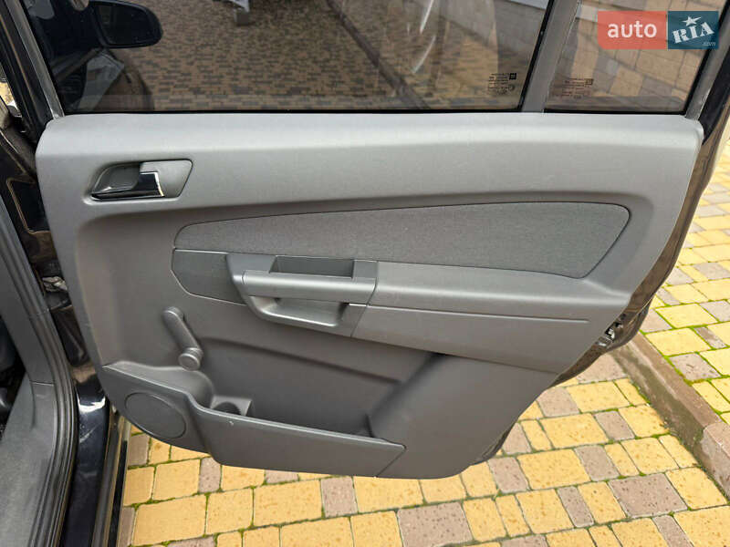 Минивэн Opel Zafira 2007 в Могилев-Подольске фото 18 Минивэн Opel Zafira 2007 в Могилев-Подольске