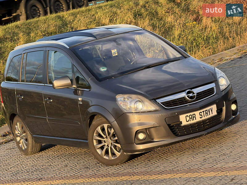 Мінівен Opel Zafira 2011 в Стрию