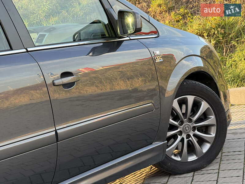 Мінівен Opel Zafira 2011 в Стрию