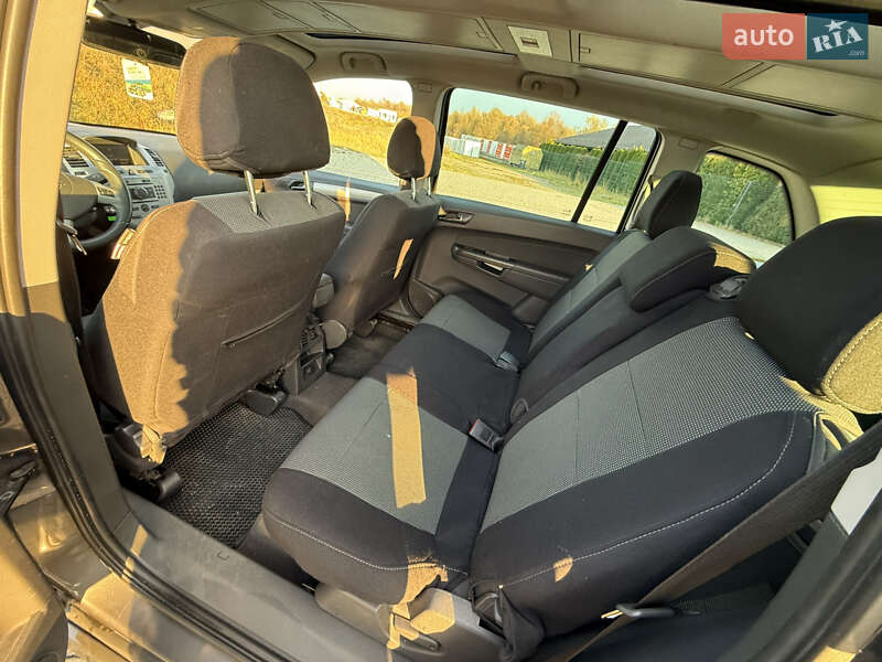 Мінівен Opel Zafira 2011 в Стрию