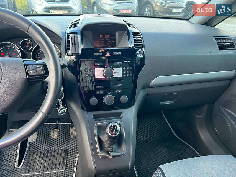Минивэн Opel Zafira 2012 в Львове фото 28 Минивэн Opel Zafira 2012 в Львове