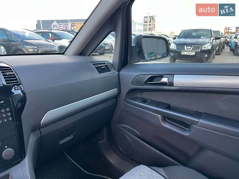 Минивэн Opel Zafira 2012 в Львове фото 33 Минивэн Opel Zafira 2012 в Львове