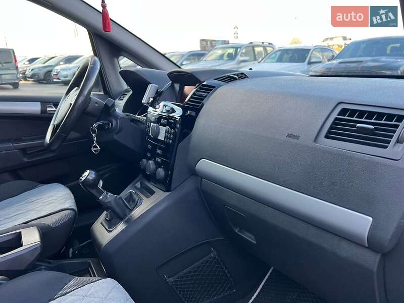 Минивэн Opel Zafira 2012 в Львове фото 43 Минивэн Opel Zafira 2012 в Львове