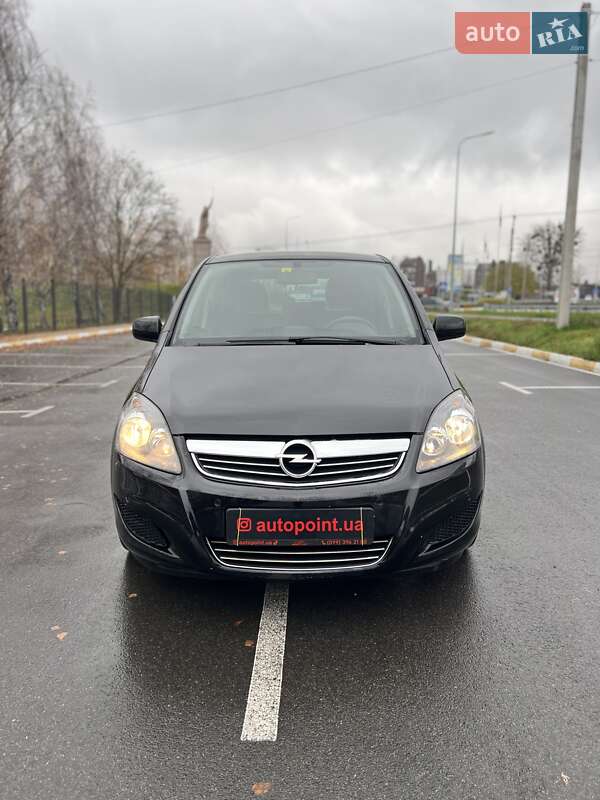 Opel Zafira 2011