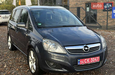 Минивэн Opel Zafira 2008 в Виннице