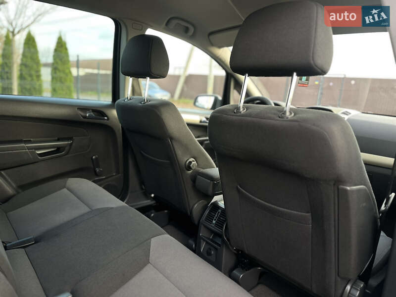 Минивэн Opel Zafira 2008 в Виннице