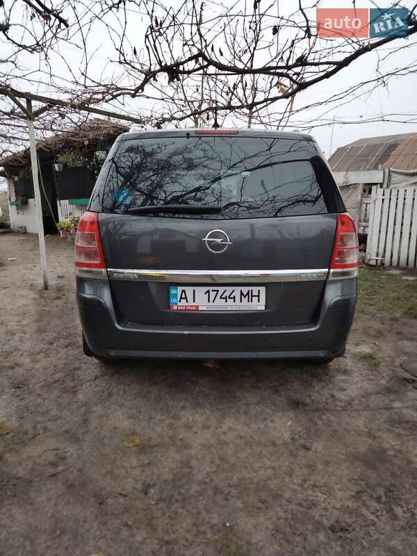 Мінівен Opel Zafira 2011 в Фастові