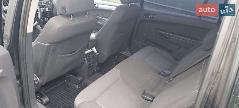 Минивэн Opel Zafira 2013 в Снятине