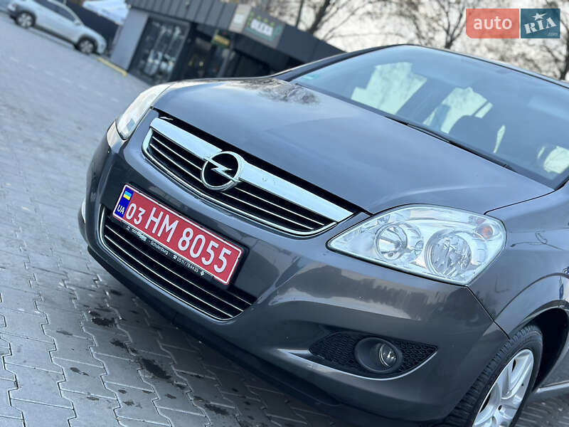 Минивэн Opel Zafira 2009 в Владимире