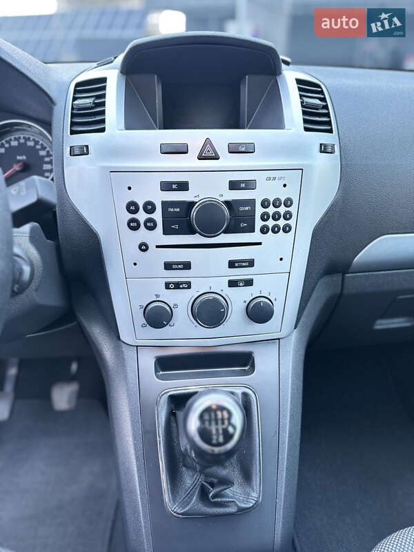 Минивэн Opel Zafira 2009 в Владимире