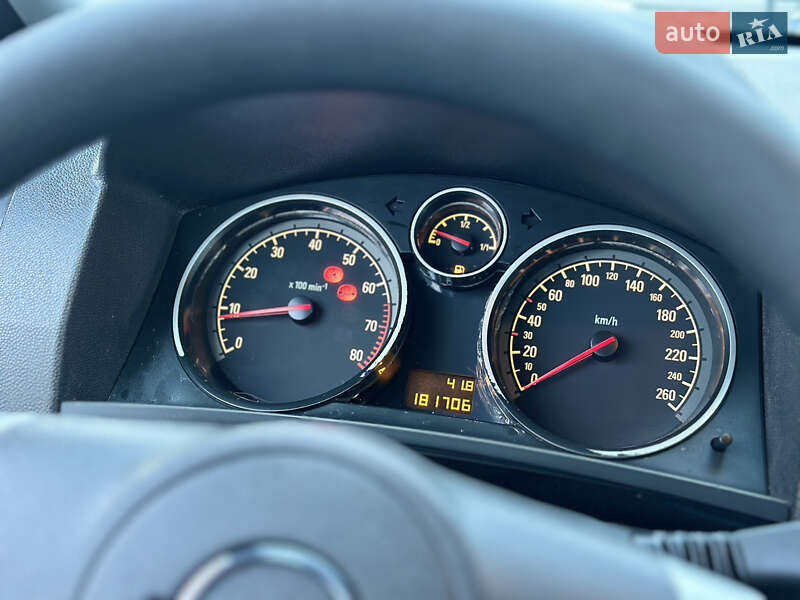 Минивэн Opel Zafira 2009 в Владимире