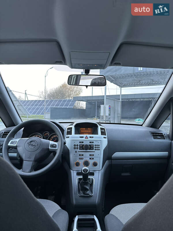 Минивэн Opel Zafira 2009 в Владимире