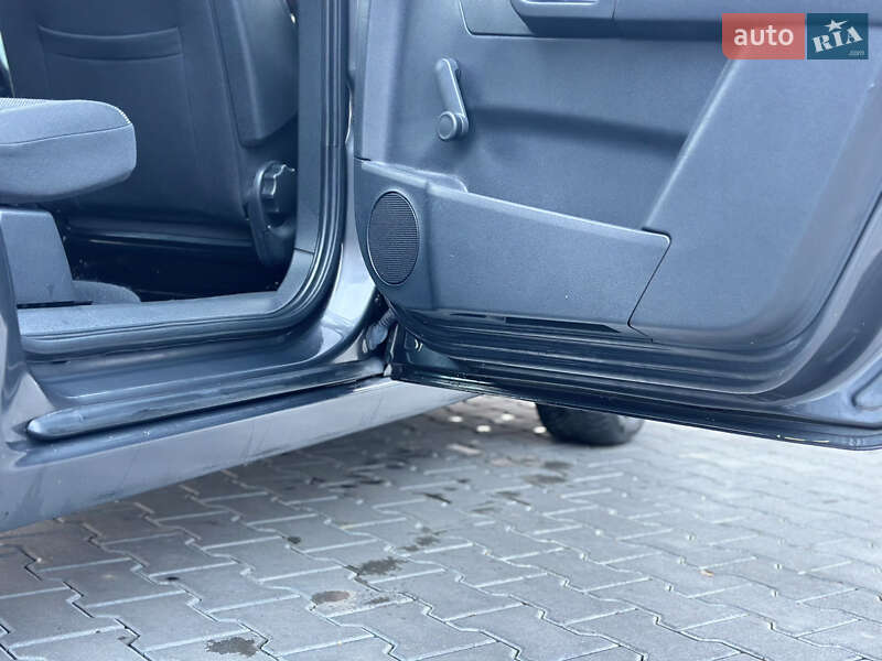 Минивэн Opel Zafira 2009 в Владимире