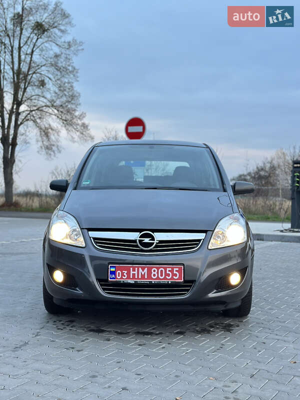 Минивэн Opel Zafira 2009 в Владимире