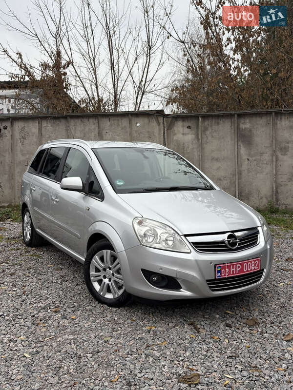 Мінівен Opel Zafira 2010 в Білій Церкві