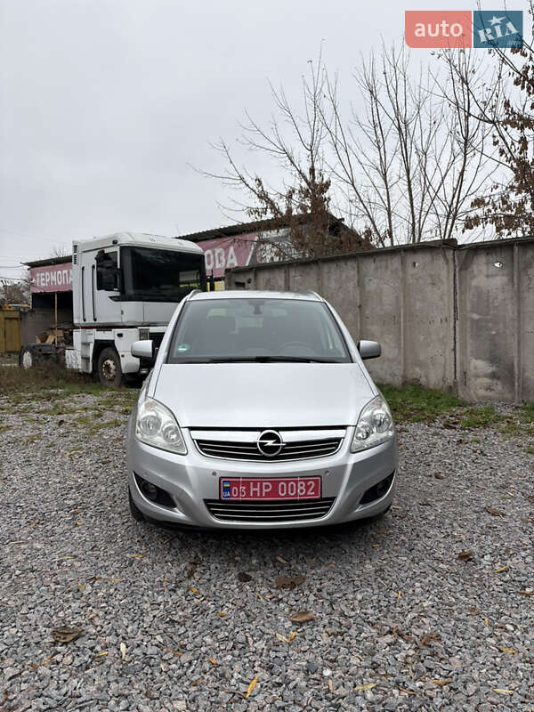 Мінівен Opel Zafira 2010 в Білій Церкві