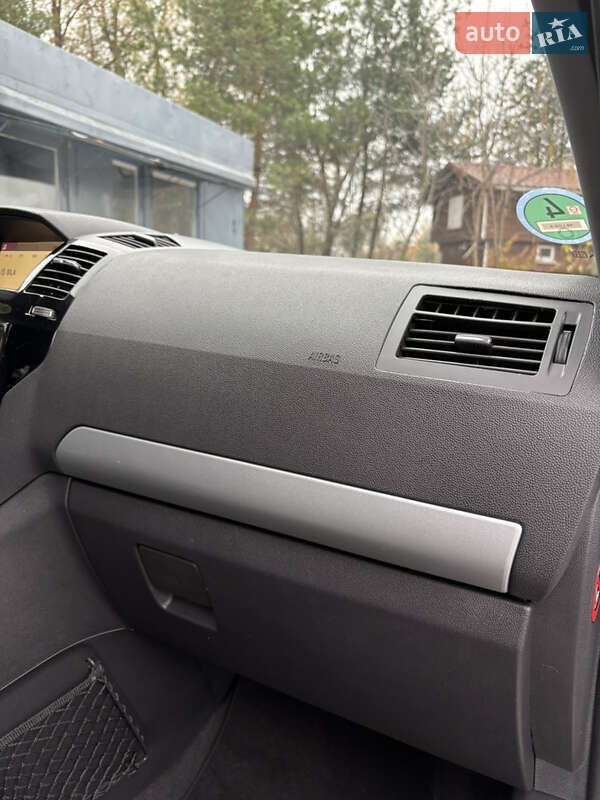 Мінівен Opel Zafira 2010 в Білій Церкві